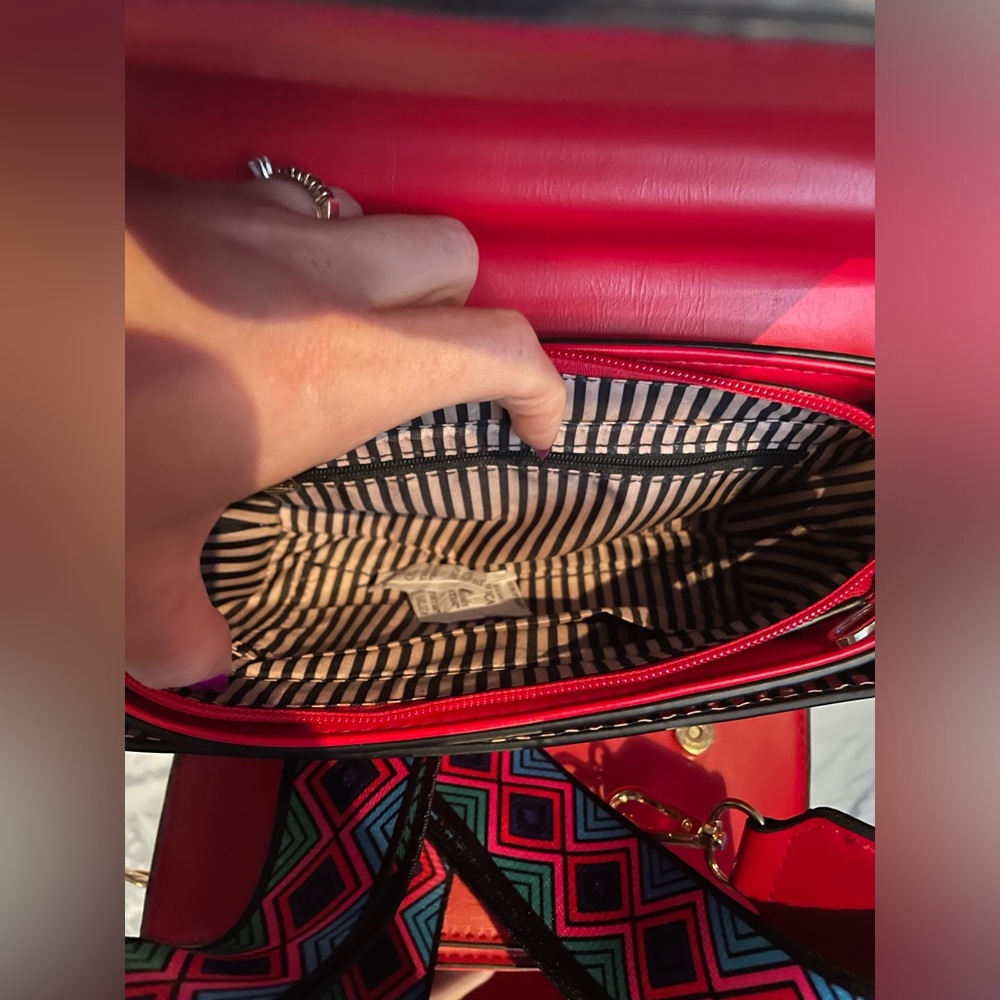 NWOT RED BUCKLE CLUTCH OR CROSSBODY PURSE - Picture 9 of 9